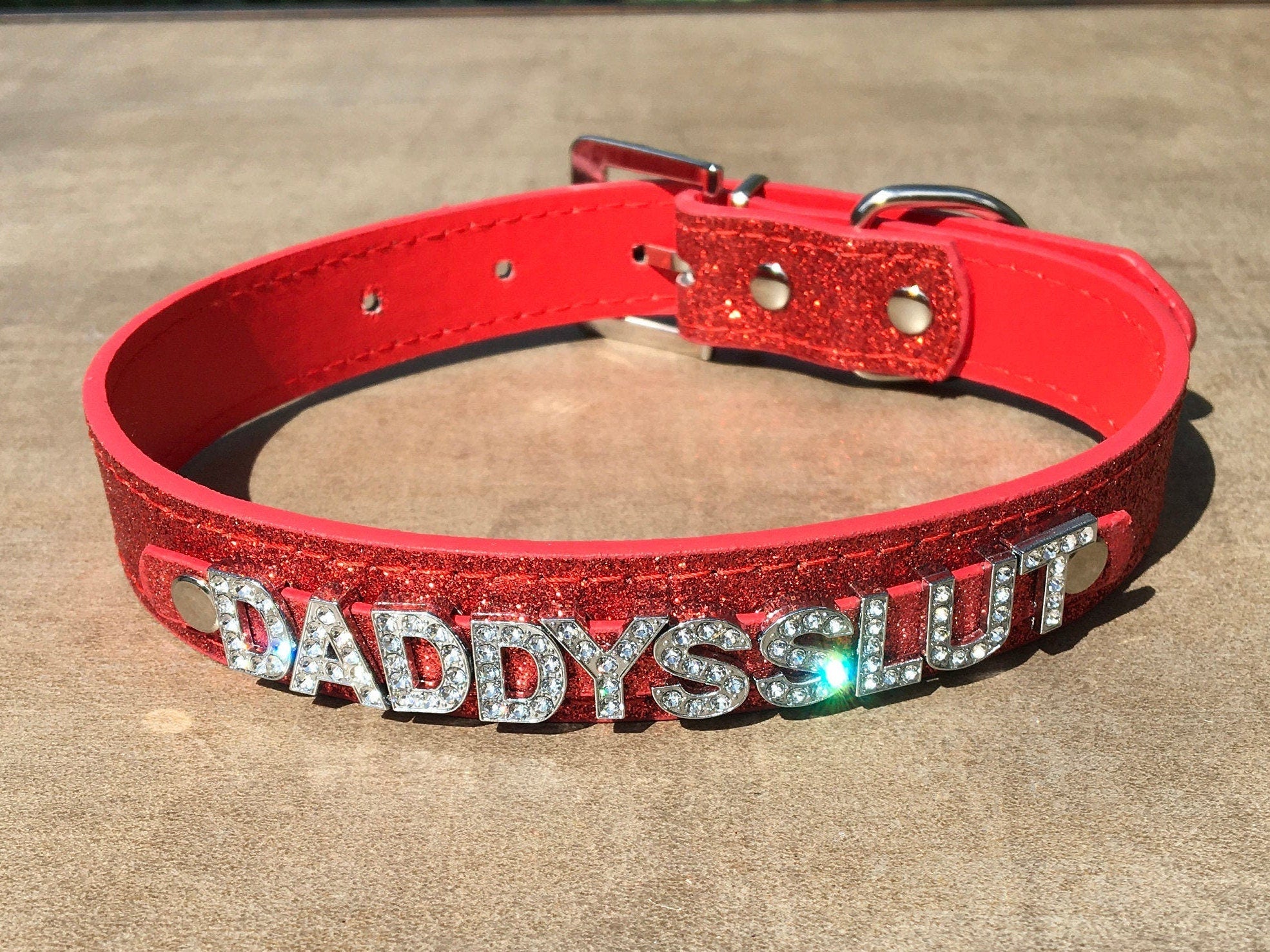 DADDYS SLUT rhinestone choker sparkly red bdsm collar daddyand#39;s litt image